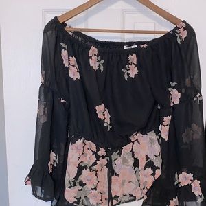 STUNNING Off The Shoulder Flower Pattern Blouse